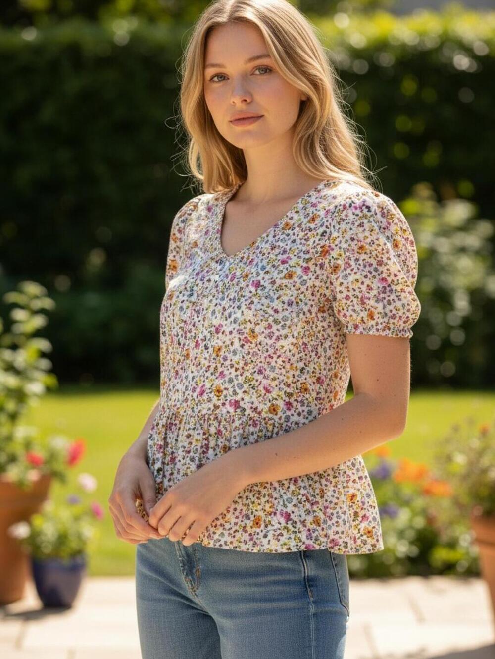 Brighten Up The Room -W5 Floral Print Short Sleeve Peplum Top Size Small